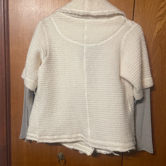 Dolan jacket size small soft Made In USA.  White with gray sleeves - Picture 3 of 4